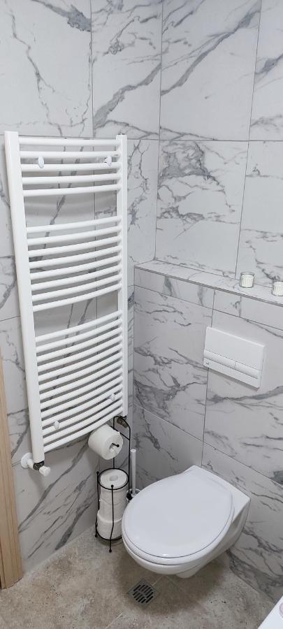 Jacuzzi Belle View Sinaia-Free Parking Apartment Bagian luar foto