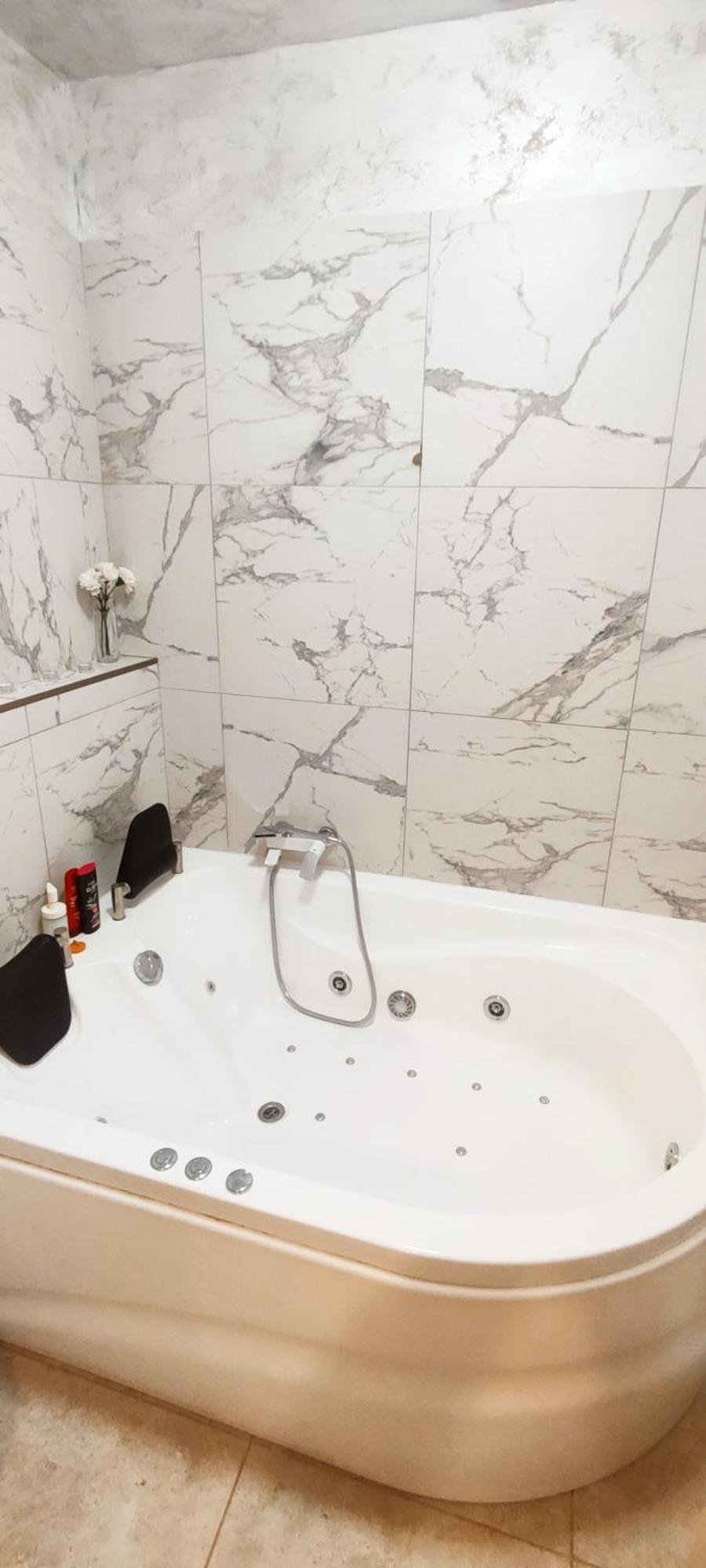 Jacuzzi Belle View Sinaia-Free Parking Apartment Bagian luar foto